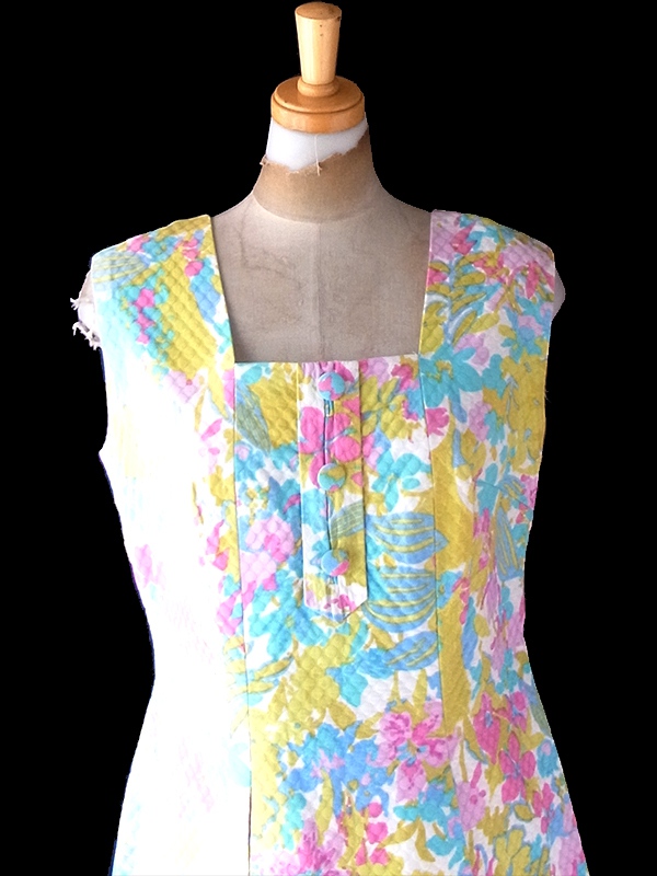 ヨーロッパ古着 フランス買い付け 60年代製 ホワイト X カラフル ボタニカル柄 ポケット付き ワンピース 24FC202