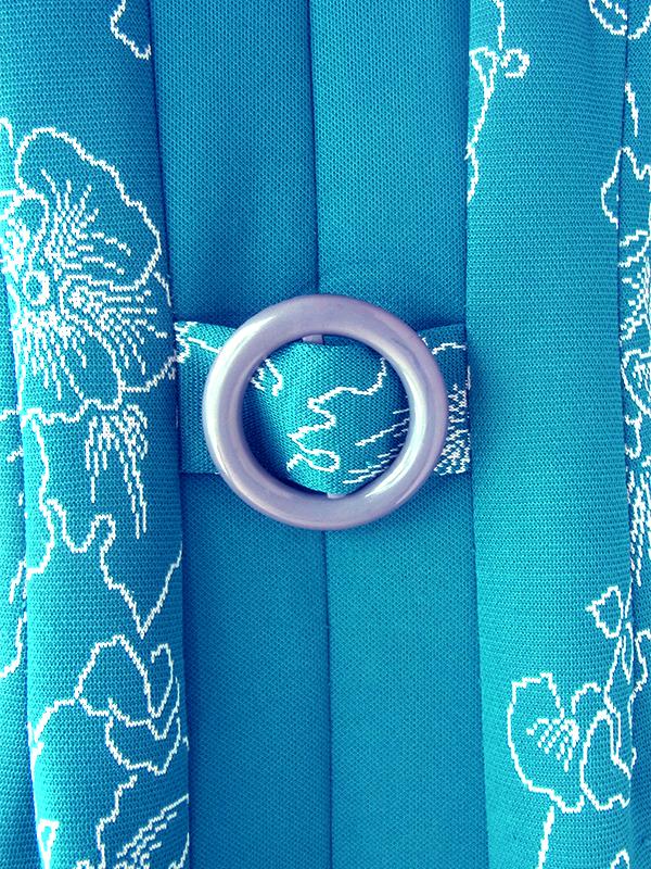 ヨーロッパ古着 ロンドン買付け 70年代製 ターコイズブルー X ホワイト 花柄 ヴィンテージ ワンピース 24OM000 