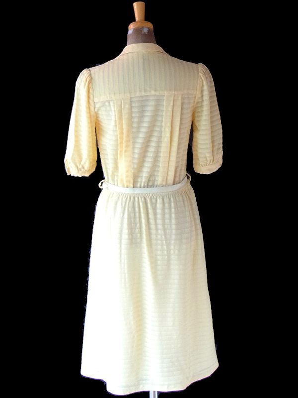 ヨーロッパ古着 ロンドン買い付け 70年代製 ペールイエロー X ボーダー ベルト付き ヴィンテージ ワンピース 24OM019