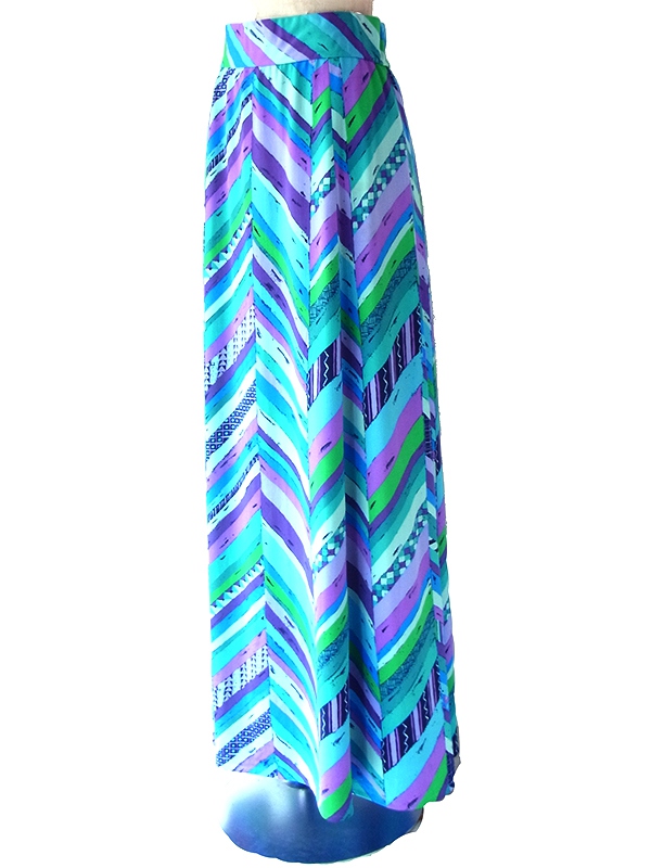 70年代製 ターコイズブルー X カラフルパターン トップス・スカート セットアップ 24WB055