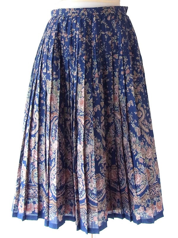 ヨーロッパ古着 70年代フランス製 ネイビー X 花柄プリント 総プリーツ ヴィンテージ スカート 25FC108