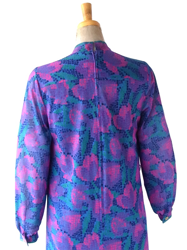 ヨーロッパ古着 70年代フランス製 スレート X ピンク・ブルー レトロ柄 ボウタイ ワンピース 25FC110