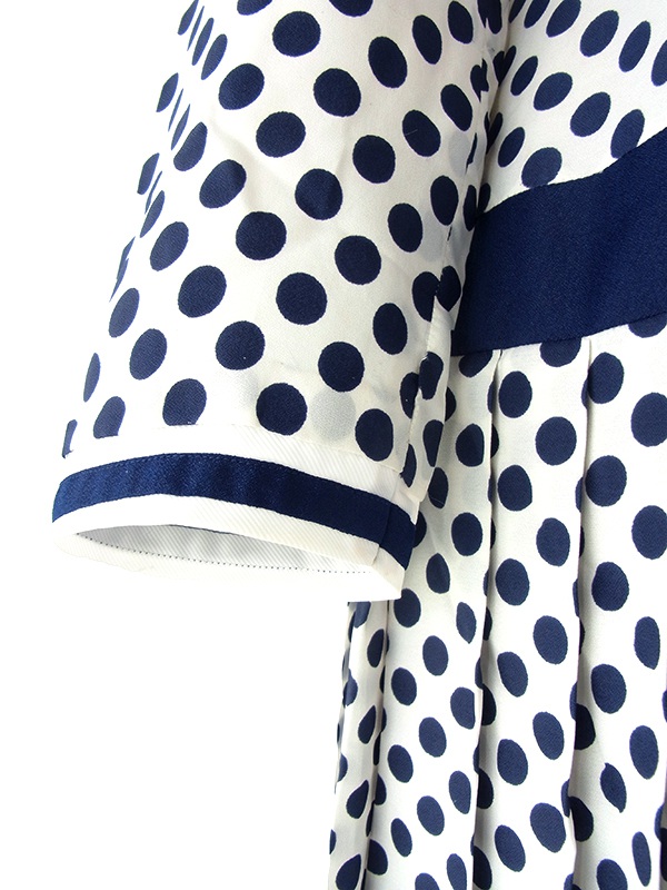 ヨーロッパ古着 フランス買い付け 70年代製 ホワイト X ブルー 水玉 ヴィンテージ ワンピース 25FC114