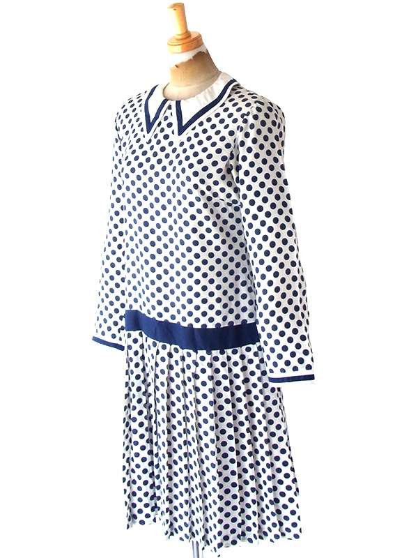ヨーロッパ古着 フランス買い付け 70年代製 ホワイト X ブルー 水玉 ヴィンテージ ワンピース 25FC114