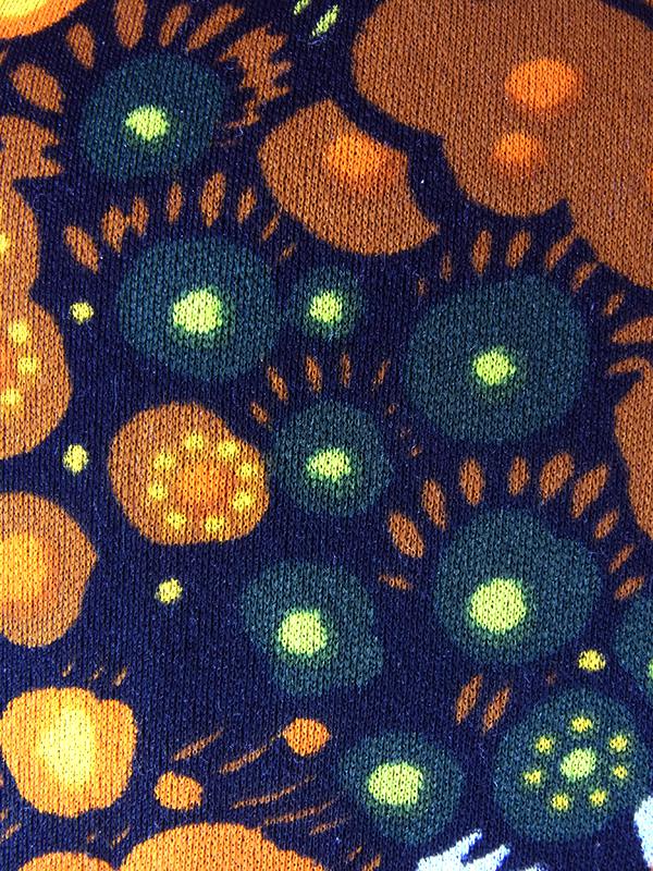 ヨーロッパ古着 フランス買い付け 70年代製 ブラック X カラフル レトロ柄 ヴィンテージ ワンピース 25FC116