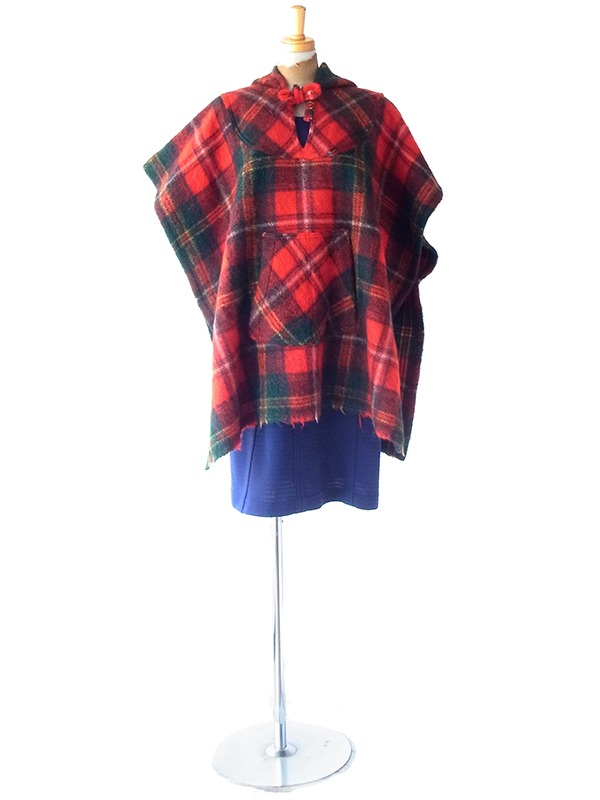 【送料無料】フランス買い付け 60年代製 レッド X タータンチェック  フード付き ヴィンテージ ウール ケープ 25FC119【ヨーロッパ古着】