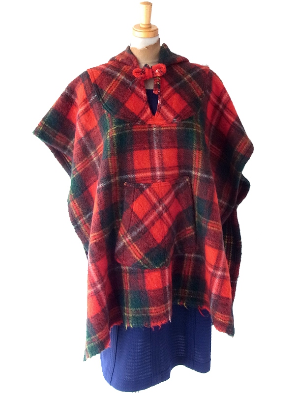 【送料無料】フランス買い付け 60年代製 レッド X タータンチェック  フード付き ヴィンテージ ウール ケープ 25FC119【ヨーロッパ古着】