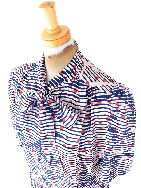 ヨーロッパ古着 フランス買い付け 70年代製  ホワイト　X ネイビー・レッド ストライプ・水玉 ボウタイ ワンピース 25FC204