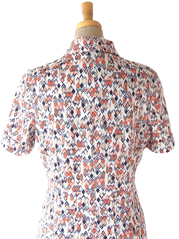 ヨーロッパ古着 70年代フランス製 オフホワイト X オレンジ・ブラック 幾何学柄 フロントジップ ワンピース 25FC209