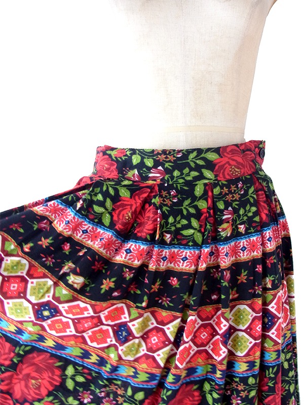 ヨーロッパ古着 イタリア製 UNITED COLORS OF BENETTON カラフル 花柄 プリーツ スカート 25FC123