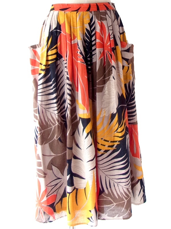 ヨーロッパ古着 フランス買い付け 60年代製 ベージュ X オレンジ・ブラウン リーフ柄 ポケット付き スカート 25FC214