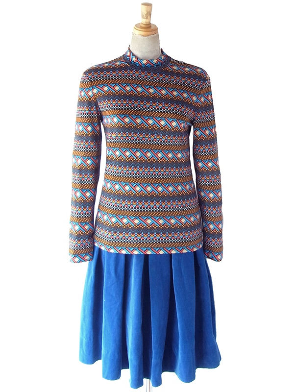 ヨーロッパ古着 フランス買い付け 70年代製 カラフル X レトロ柄 ロールカラー トップス 25FC313