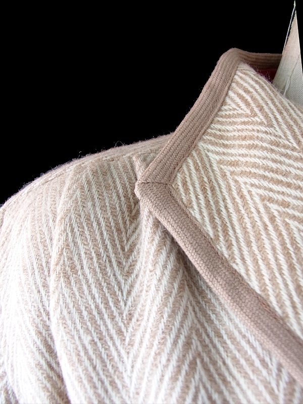 【送料無料】フランス製 ライトベージュ X 共布ベルト付き ヘンリボーン ウール ローブコート 26FC000【ヨーロッパ古着】