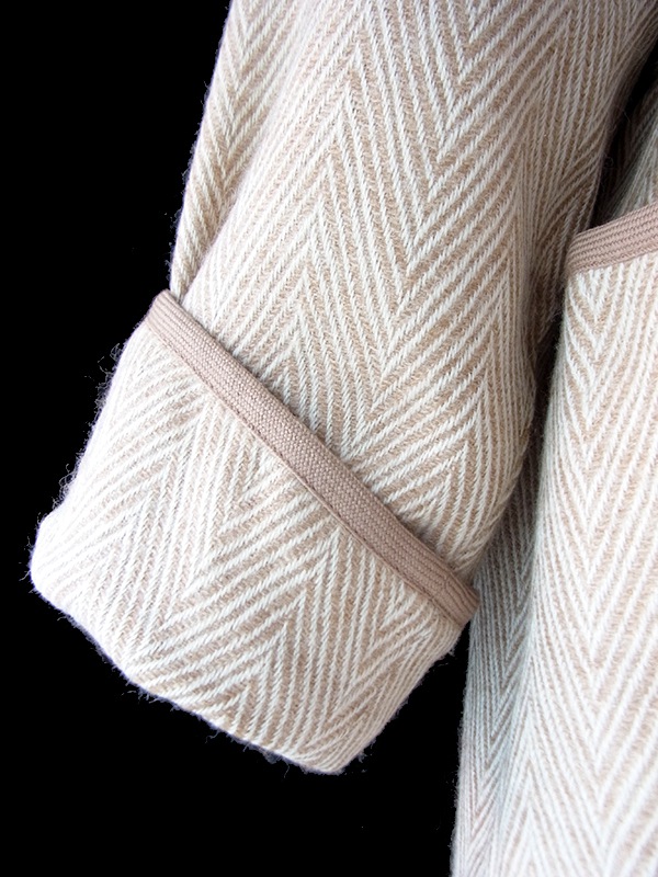 【送料無料】フランス製 ライトベージュ X 共布ベルト付き ヘンリボーン ウール ローブコート 26FC000【ヨーロッパ古着】