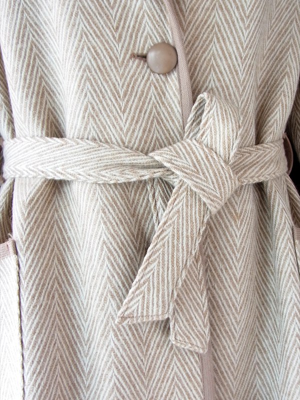 【送料無料】フランス製 ライトベージュ X 共布ベルト付き ヘンリボーン ウール ローブコート 26FC000【ヨーロッパ古着】