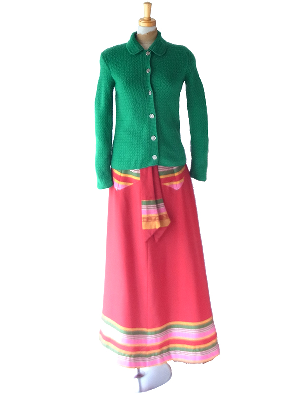 ヨーロッパ古着 フランス買付け 刻印入りシルバーボタン 鹿の子編み風 ウール カーディガン 26FC010