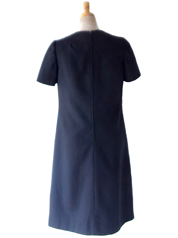 【送料無料】フランス買付け 70年代製 マットブラック X カーブステッチ Aライン ワンピース 26FC011【ヨーロッパ古着】