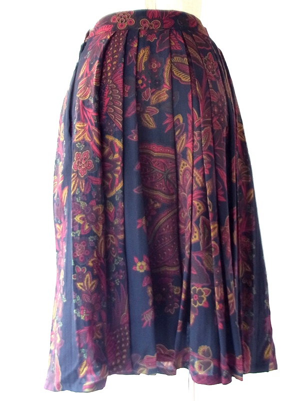 【ヨーロッパ古着】オーストリア製 GEIGER ネイビー X レッド ペイズリー柄 タック フレアスカート 26FC012【おとなかわいい】