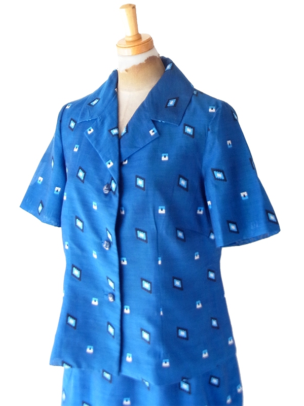 【送料無料】60年代日本製 ロイヤルブルー 幾何学刺繍柄 半袖ジャケット＆スカート セットアップ【レトロ古着】