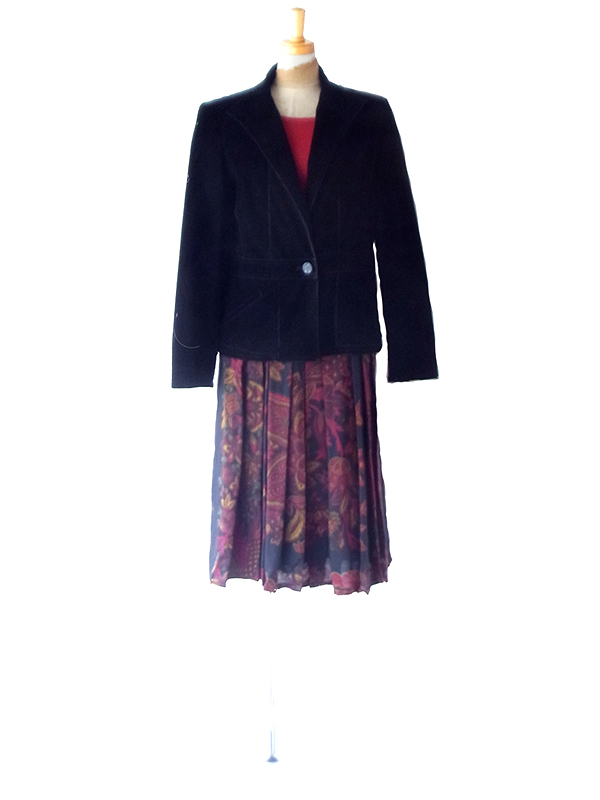 【ヨーロッパ古着】オーストリア製 GEIGER ネイビー X レッド ペイズリー柄 タック フレアスカート 26FC012【おとなかわいい】