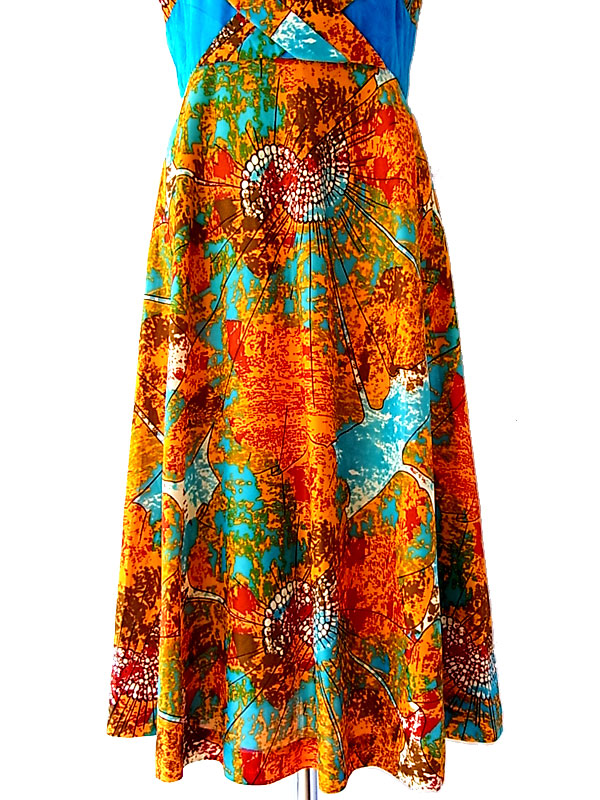 カラフルなプリントとベロアのコントラストが美しい70'sヴィンテージワンピースの逸品