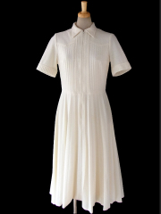 ヨーロッパ古着 ロンドン買い付け 60年代製 オフホワイト X フロントジップ タオル地 プリーツワンピース 16BS118