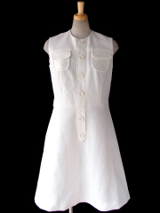 ヨーロッパ古着 ロンドン買い付け ホワイト X 模様が凹凸で浮かぶ生地 レトロ ワンピース 16OM308