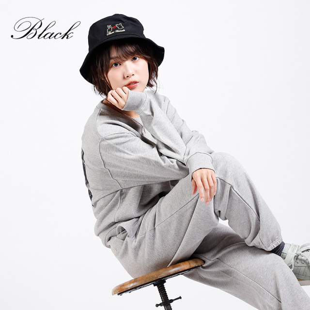 【新品】終電間際≦オンライン。 パーカー / バケットハット アディダス（adidas）（メンズ、レディース）クラシック コットン