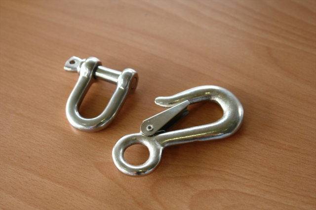 フロートロープセット付属のシャックル・フック