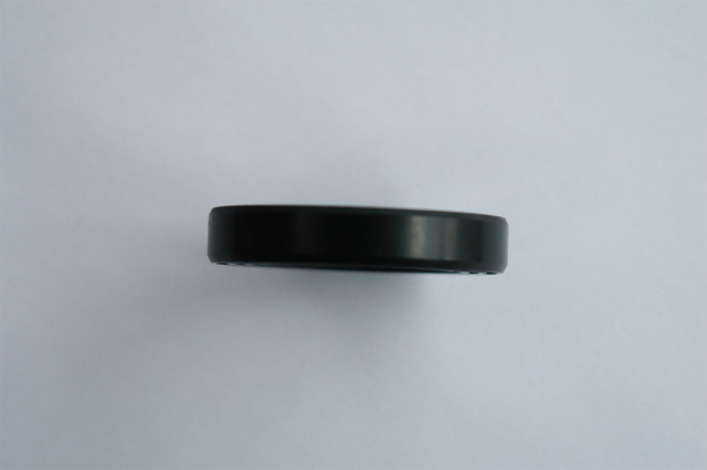 オイルシール(305210)