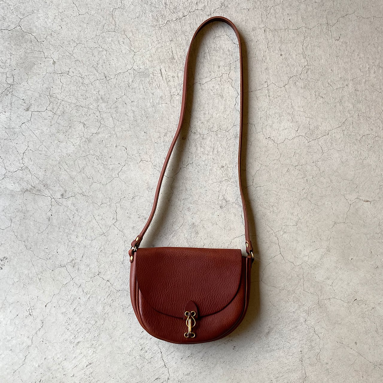 LONA ヌーヴォーショルダー　ラージ　コニャック Bella LONA ヌーヴォーショルダー ラージ コニャック