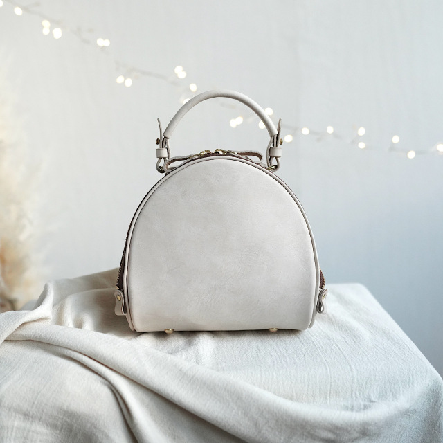 NAIL＆コスメ BAG　プロ用　本革プロト品 新品未使用 国内手生産 HAND BAG レザープロダクト LONA