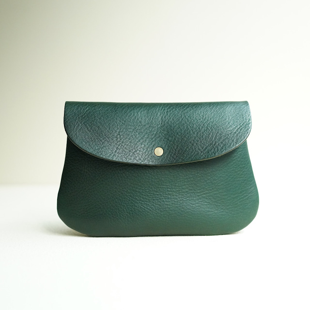 POUCH レザープロダクト LONA