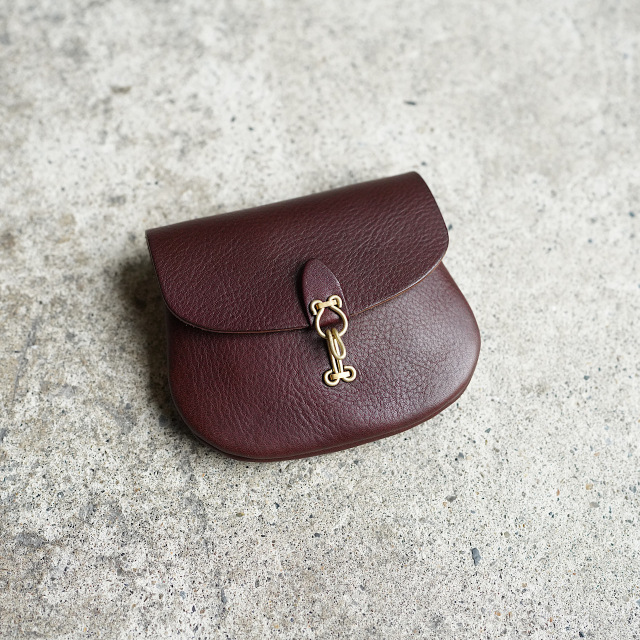 NOUVEAU pouch