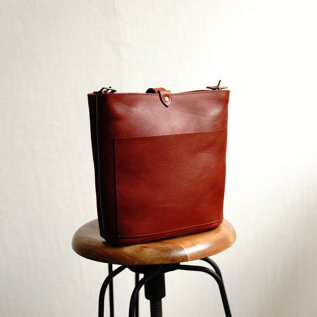 LONA アコテショルダーM オリーブ ACOTE shoulder-M Olive 【箔押し】