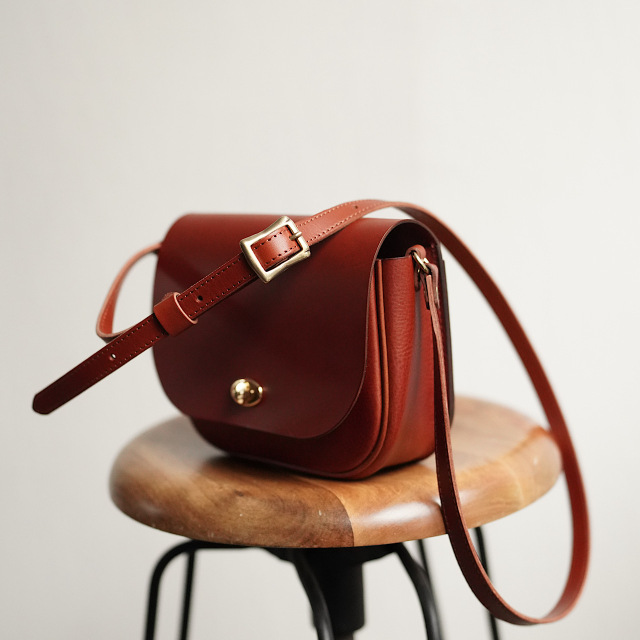 Clasp-H shoulder -small- terracotta brown(新仕様）