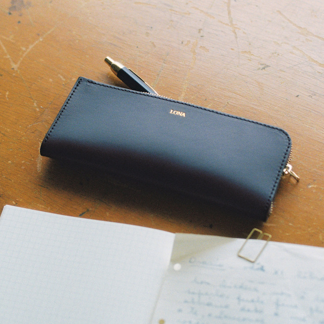 L-shaped pen case -M