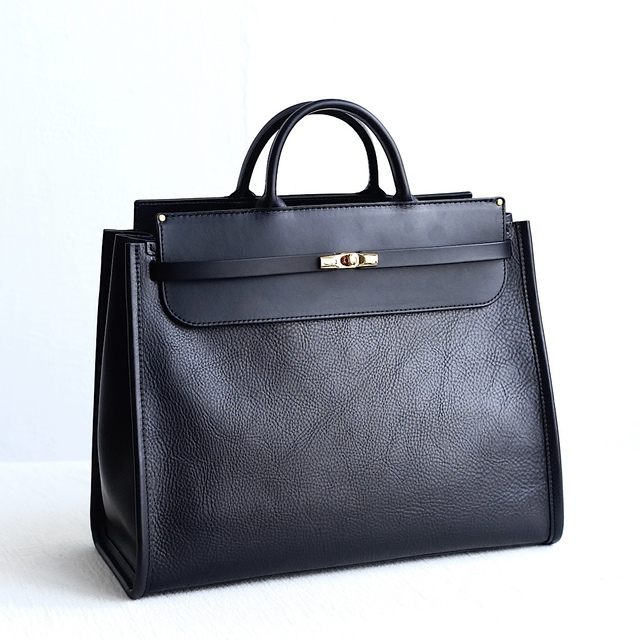 IBERIS tote レザープロダクト LONA
