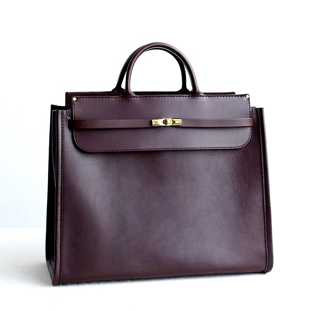 IBERIS tote レザープロダクト LONA