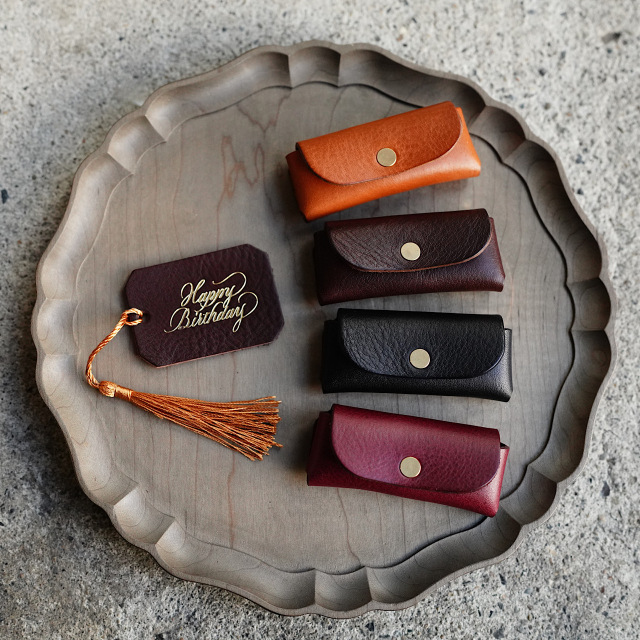 Bit case Dカン、Happy Birthdayタグ付き【eギフトアイテム/送料無料】