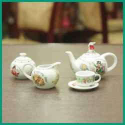 【中古】不思議の国のアリスミニチュアティーセット COLL-113【英国（イギリス）】【未使用】【装飾ティーポット】アンティーク