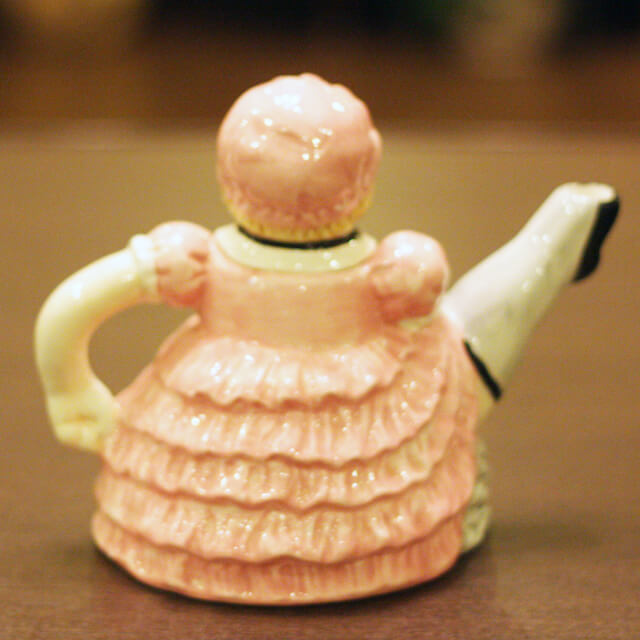 ピンクのバレリーナ ビンテージ ティーポット COLL-140【中古