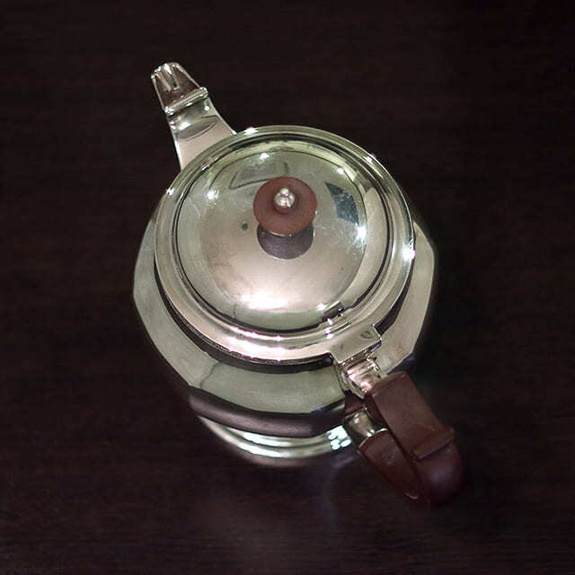 【Elkington】 ビクトリアンのティーサービス 4点 ティーポット Elkington & Co.】 ビクトリアンのティーサービス 4点 Garrard