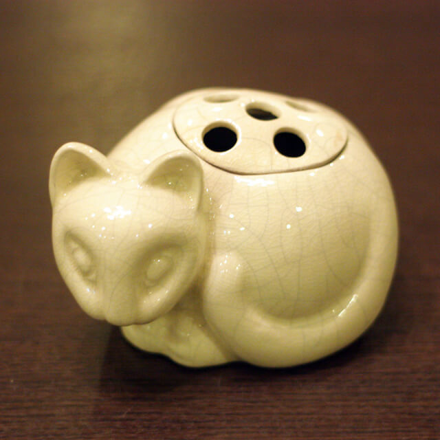 中古】Tiffany（ティファニー）小猫ポプリホルダー(香炉) 磁器 tf-73