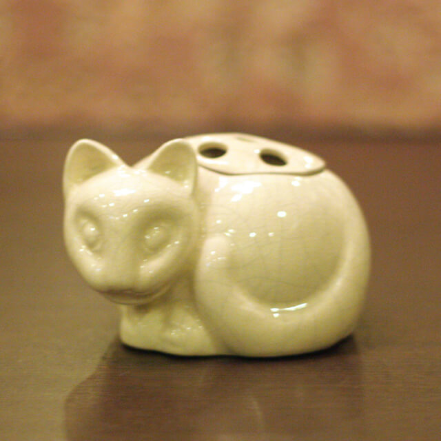 中古】Tiffany（ティファニー）小猫ポプリホルダー(香炉) 磁器 tf-73