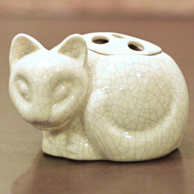 Tiffany & Co. 猫の陶器置物 中古】Tiffany（ティファニー）小猫ポプリホルダー(香炉) 磁器 tf-88