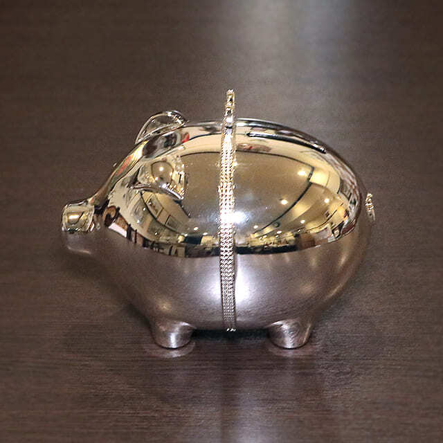 【中古】WEDGWOOD(ウェッジウッド) VERA WANG(ヴェラウォン)コラボ 子豚の貯金箱 w-020【アンティーク】【イギリス製】【シルバープレート】
