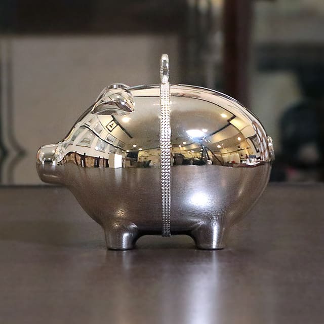 【中古】WEDGWOOD(ウェッジウッド) VERA WANG(ヴェラウォン)コラボ 子豚の貯金箱 w-021【アンティーク】【イギリス製】【シルバープレート】
