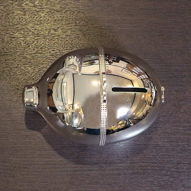 【中古】WEDGWOOD(ウェッジウッド) VERA WANG(ヴェラウォン)コラボ 子豚の貯金箱 w-021【アンティーク】【イギリス製】【シルバープレート】