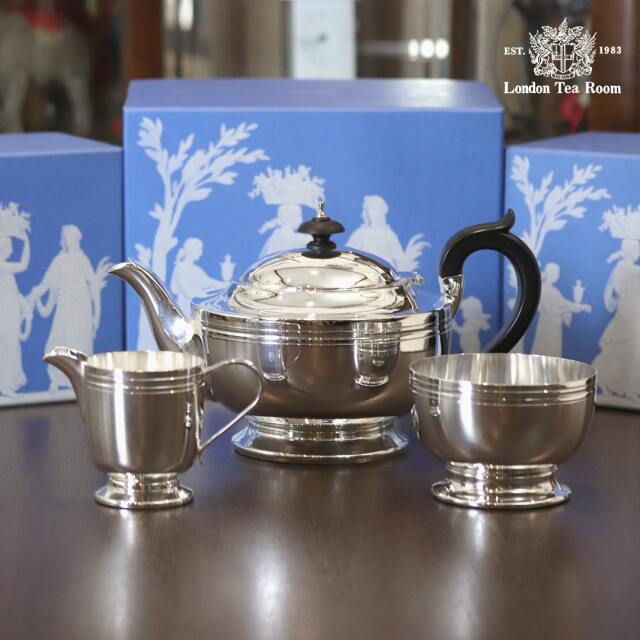 新古品】WEDGWOOD(ウェッジウッド) 家庭用3点ティーセット w-028 箱